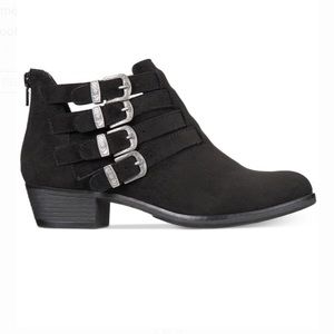 AMERICAN RAG like new silver buckle booties